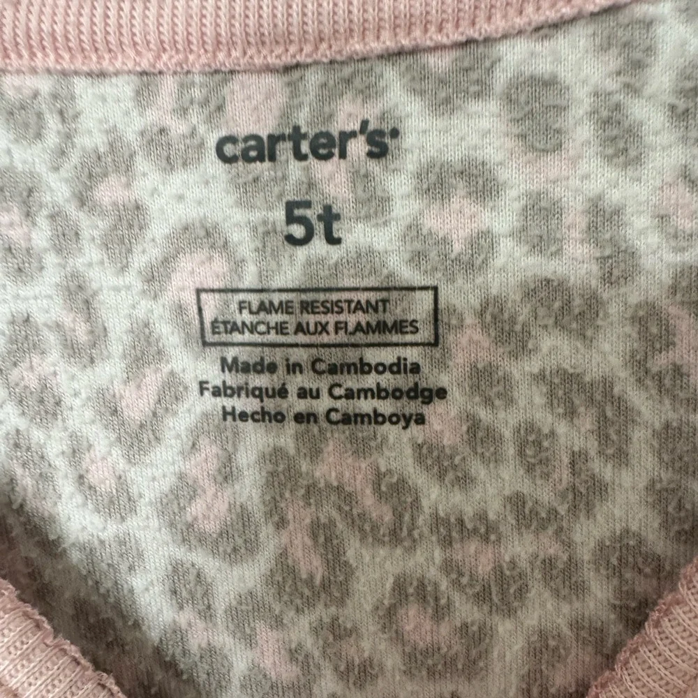 Carter’s Size 5t Fleece Nightgown
